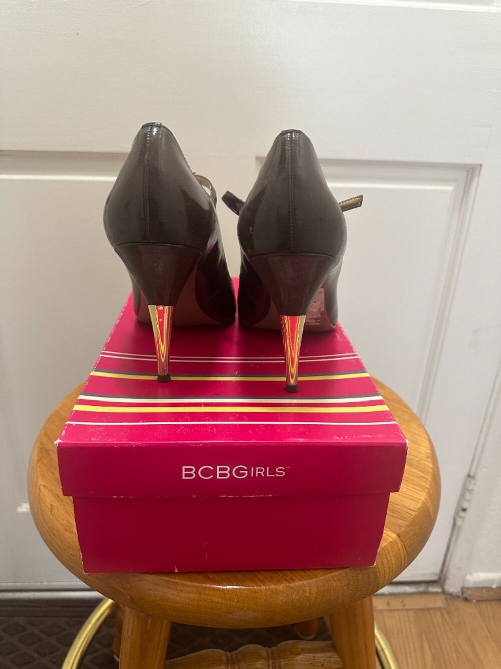 Tahari Heels Brown with Metallic Gold Heel, Women's Size 8. Box Included - Picture 3 of 7